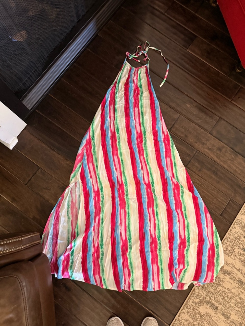 Aakaa multi color maxi. Toes at neck beautiful low back. Size small